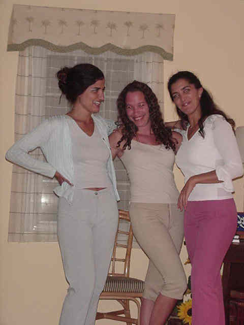 Victoria Sahade's Visit July 2001