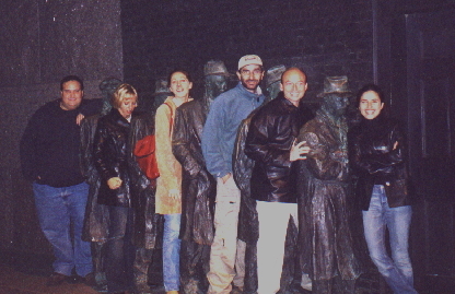 Ale & Laura in DC December 2001